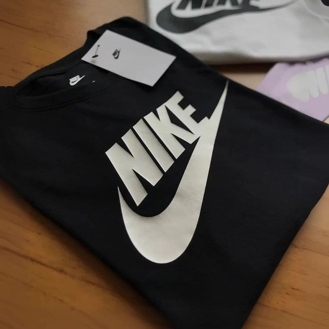 Camiseta Nike Sportswear Icon Futura Masculina